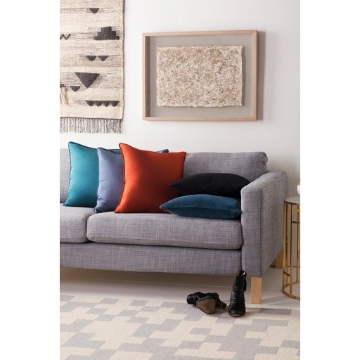 Tokyo TKYO-7205 18"L x 18"W Polyester Filled Pillow - Image 1