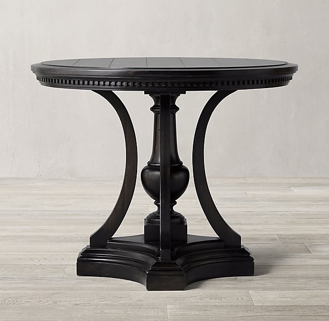 ST. JAMES ROUND ENTRY TABLE - Image 0