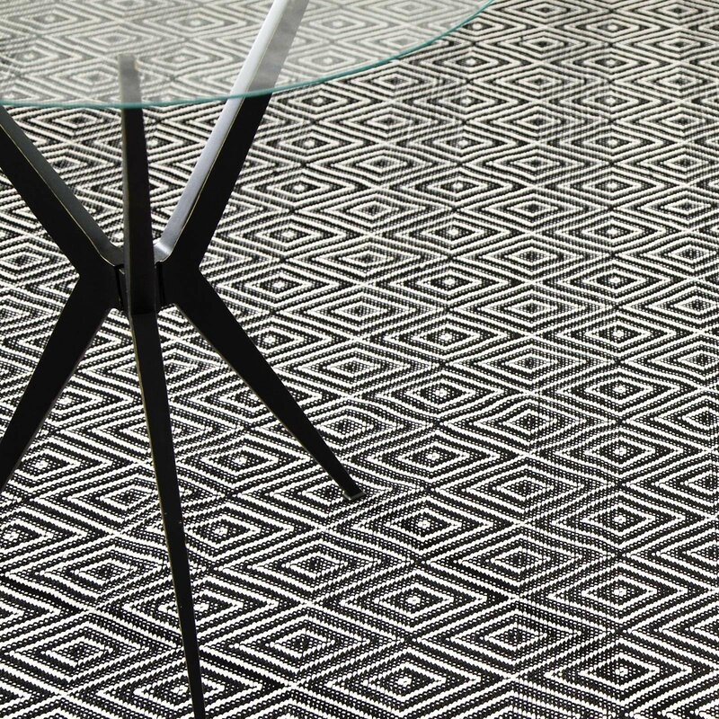 Hand-Woven Indoor/Outdoor Area Rug, Black, 6' x 9' - Image 4