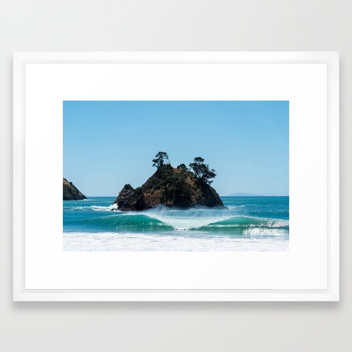 Coromandel Peak Framed Art Print - Image 0
