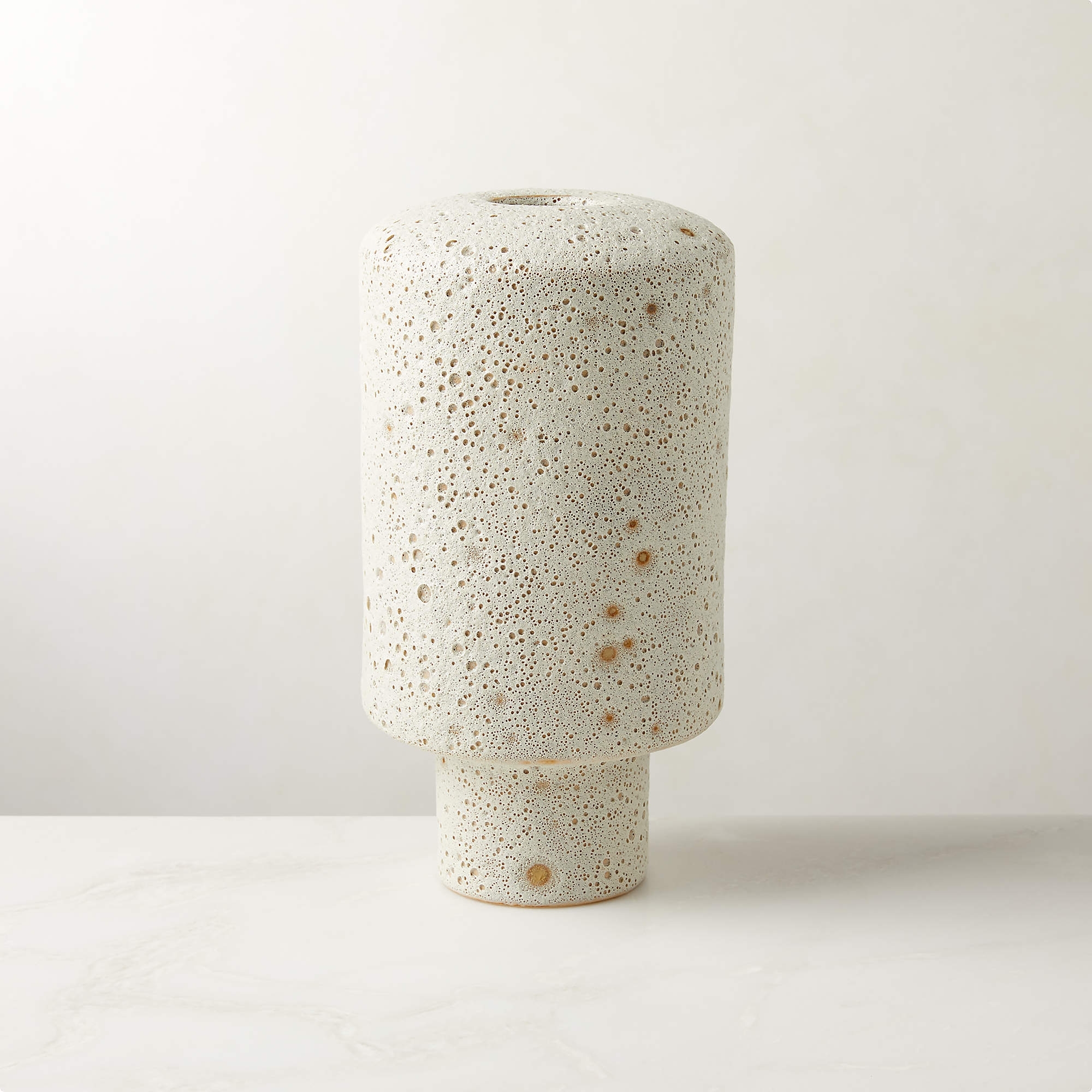 Ceres White Ceramic Vase - Image 0