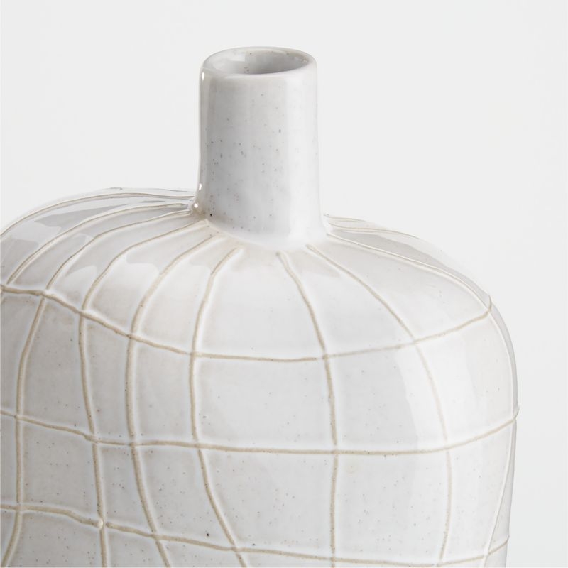 Ava White Textured Vase - Image 2