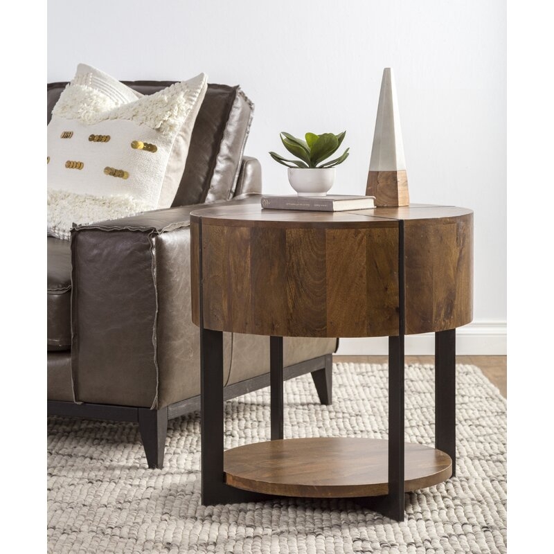 Reiban End Table - Image 1