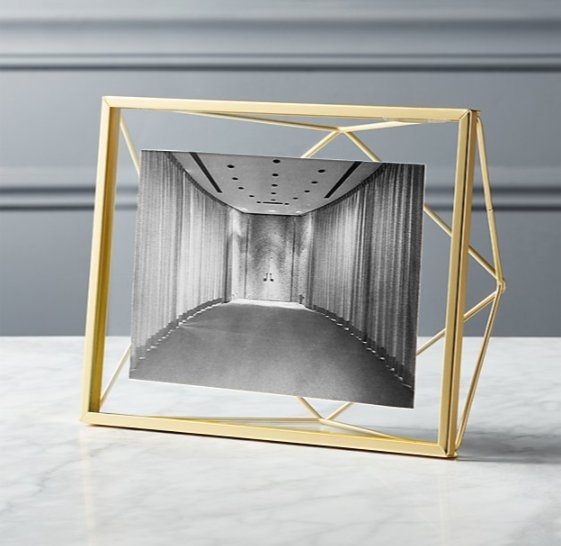 "Prisma 5""x7" Gold Picture Frame." - Image 0