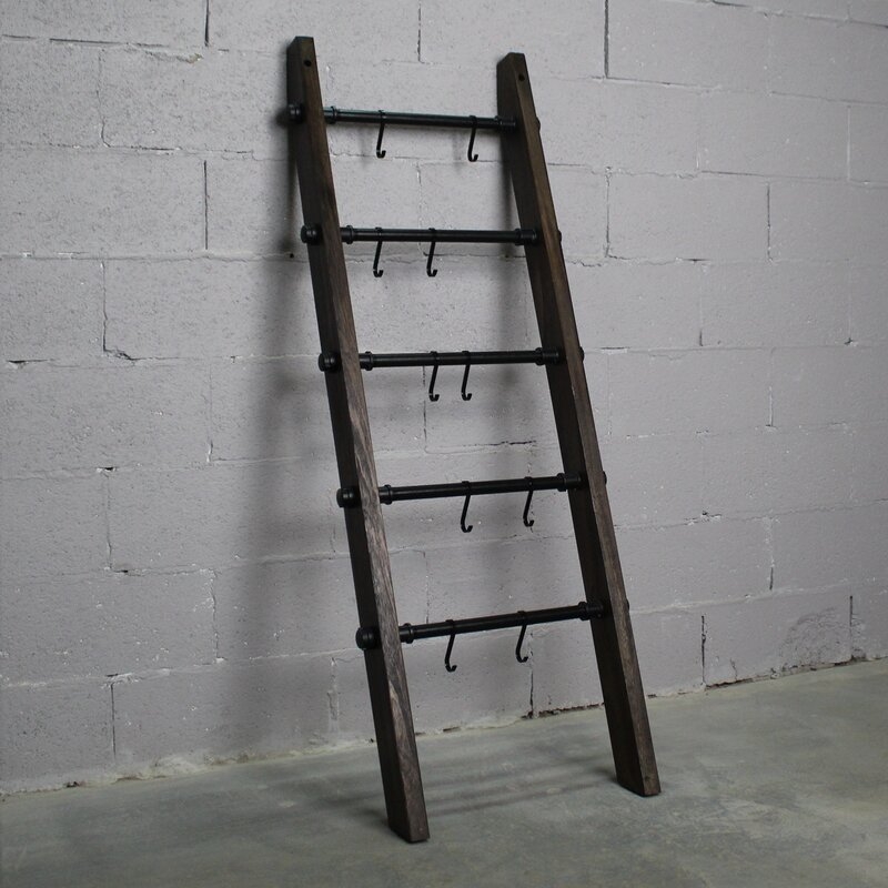 5 ft. Blanket Ladder - Image 0