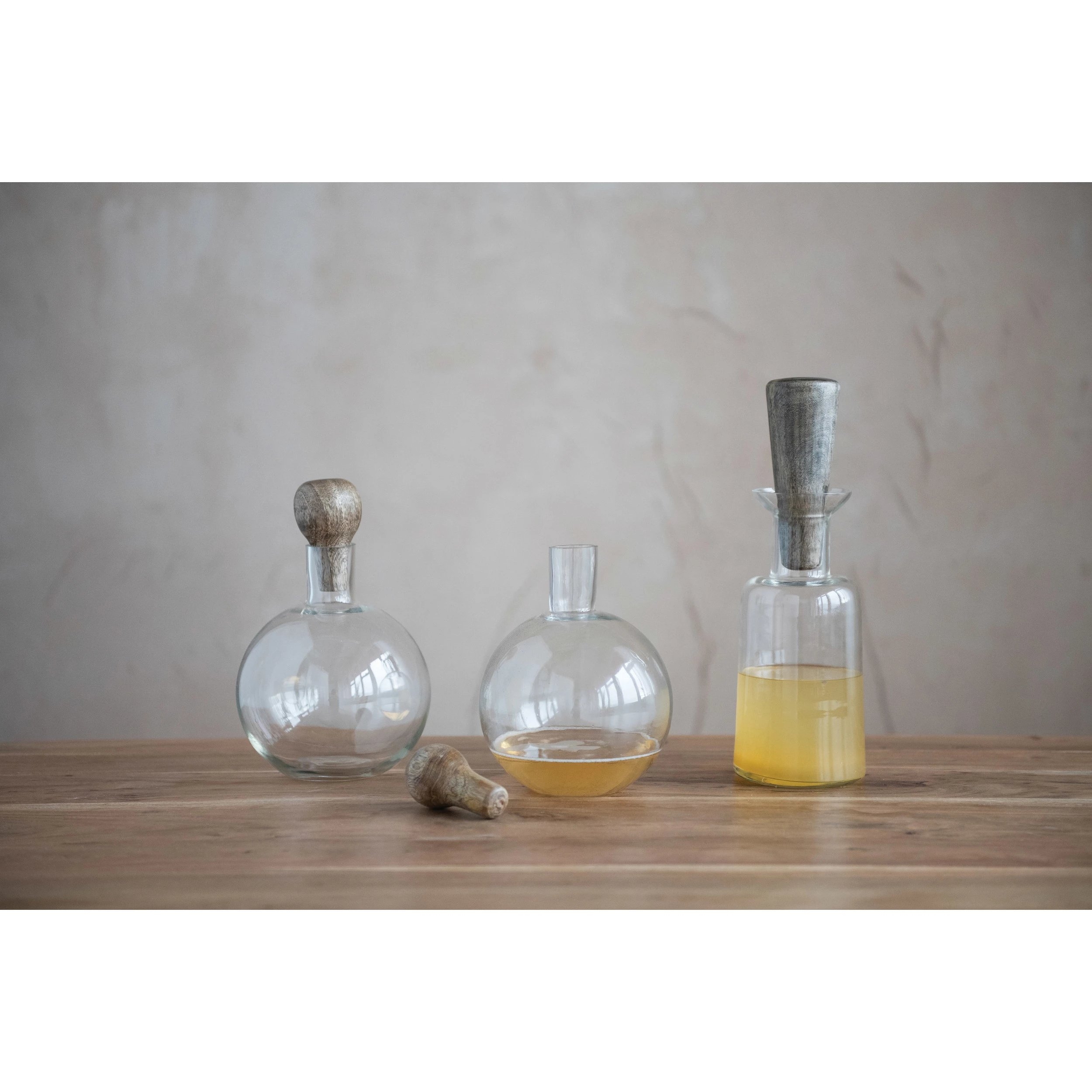 Wine Decanter Glass Decanter with Mango Wood Stopper and Spherical Base - Image 1