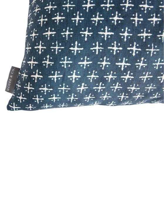 NEWPORT CROSS PILLOW WITHOUT INSERT, 22" x 22" - Image 1