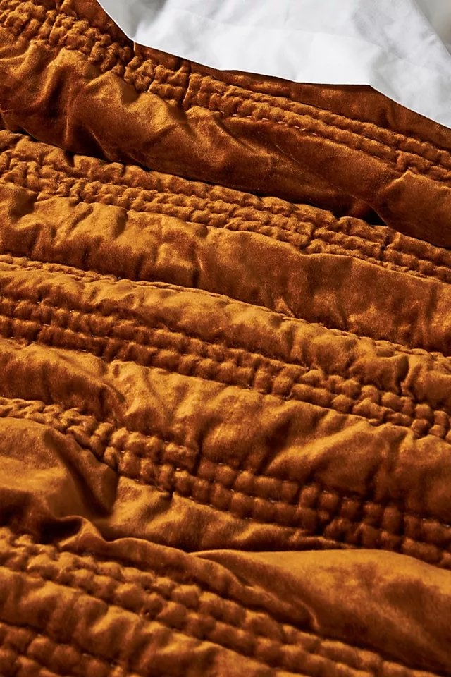 Lustered Velvet Alastair Quilt - Image 1