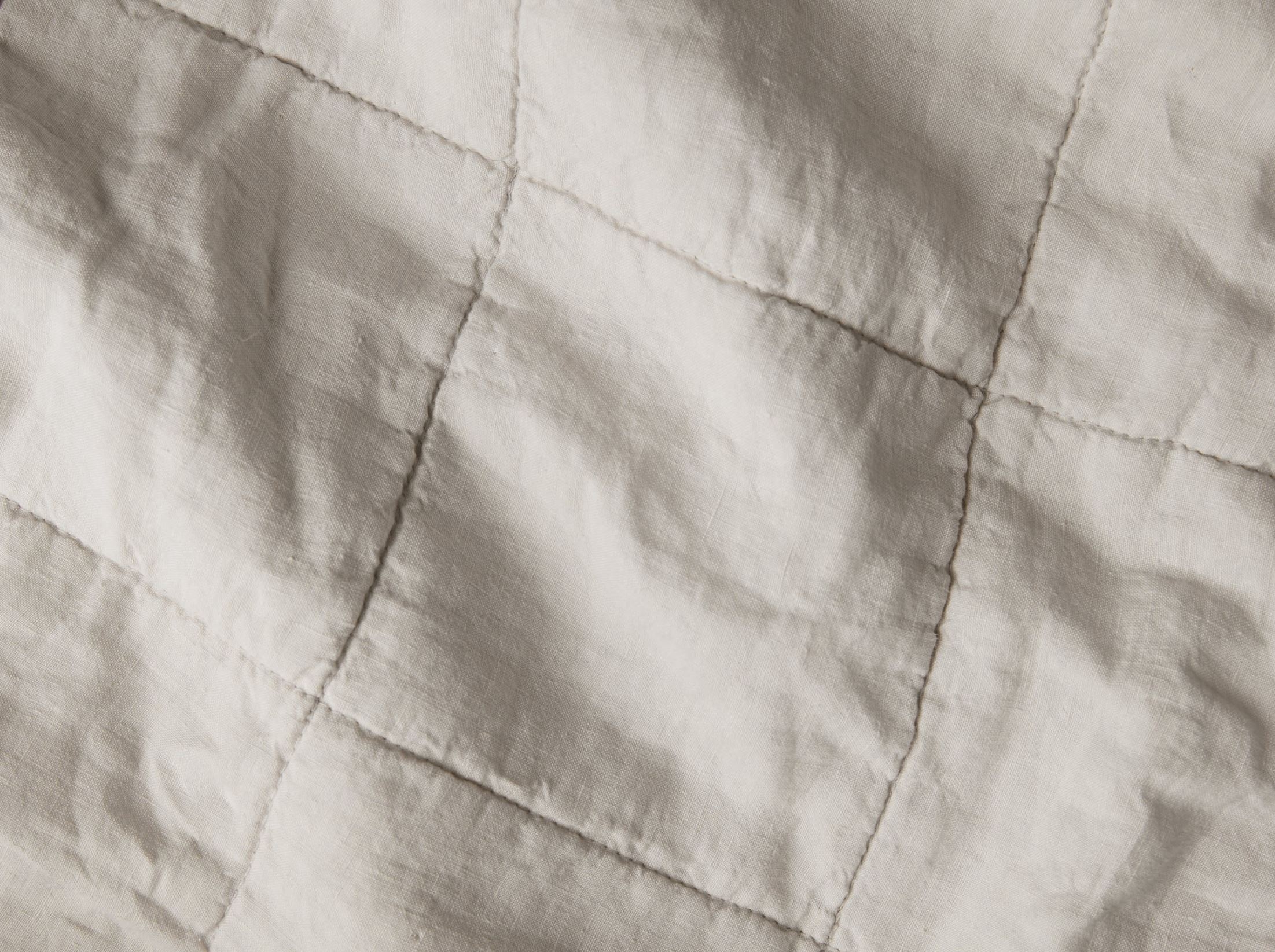 Full/Queen Linen Quilt in Oatmeal | Parachute - Image 2