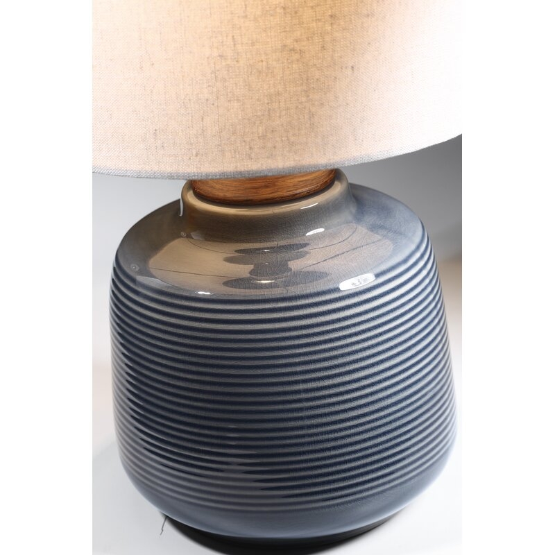 Jerez 17" Table Lamp - Image 1