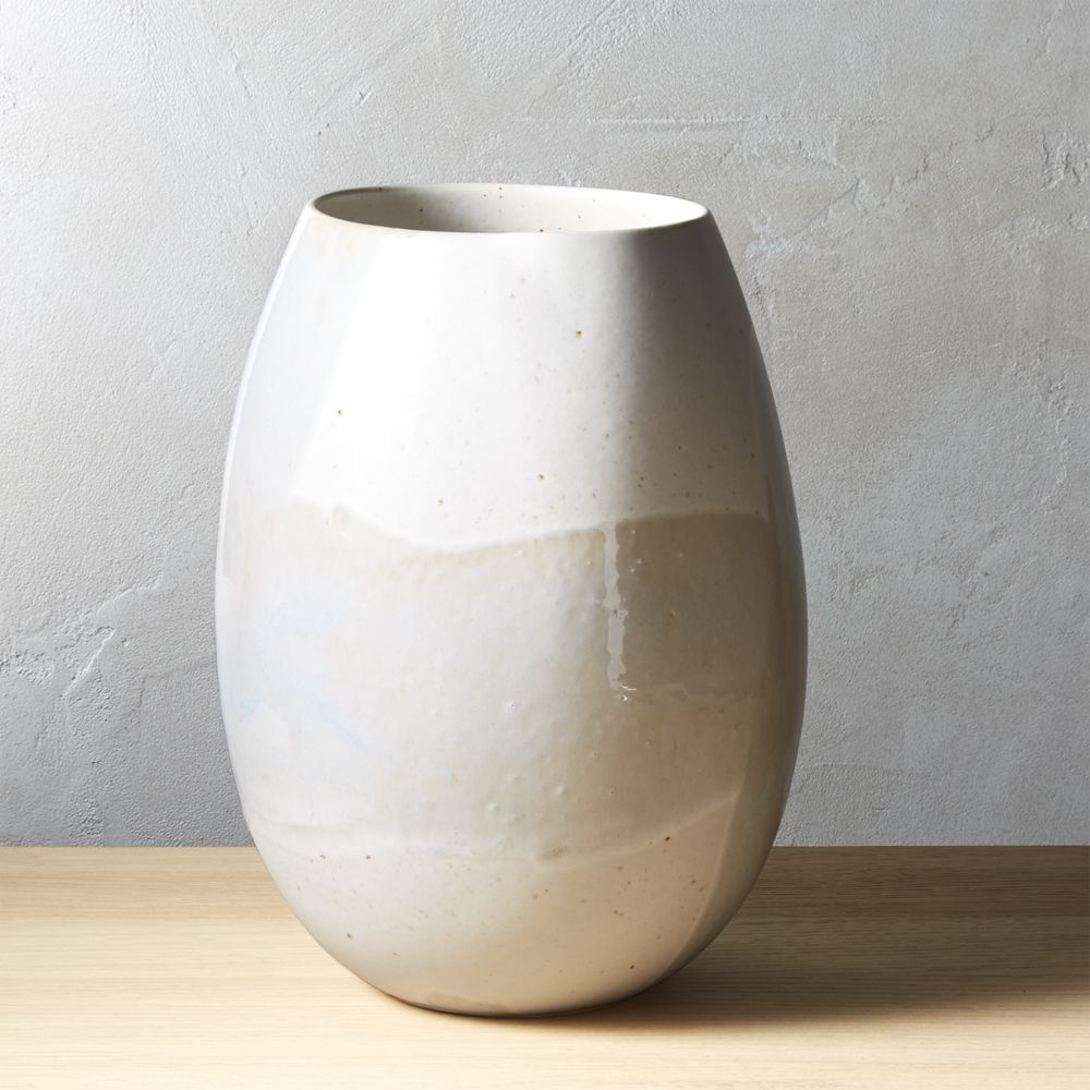 Diego Ivory Speckled Vase - Image 0