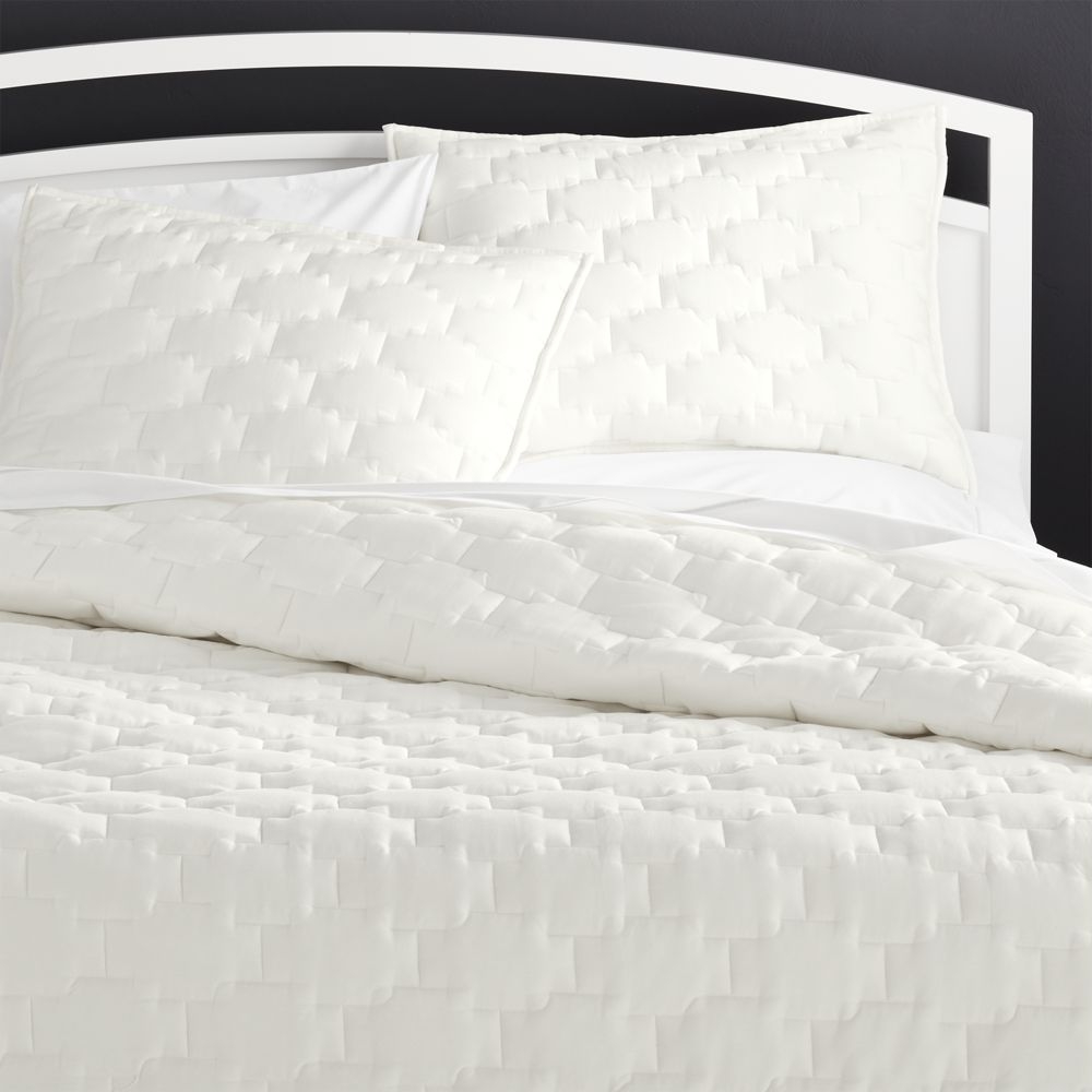 Palazzo White Quilt Full/Queen - Image 0