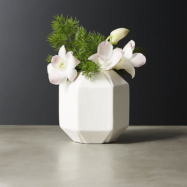 june white bud vase - Image 1