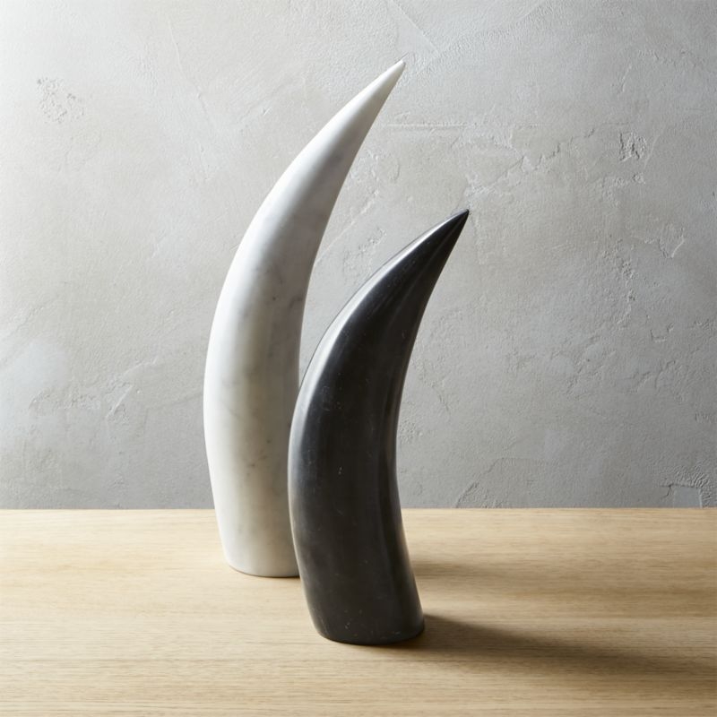 Large White Marble Horn - Image 1