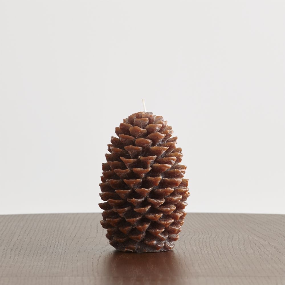Small Pinecone Candle - Image 0