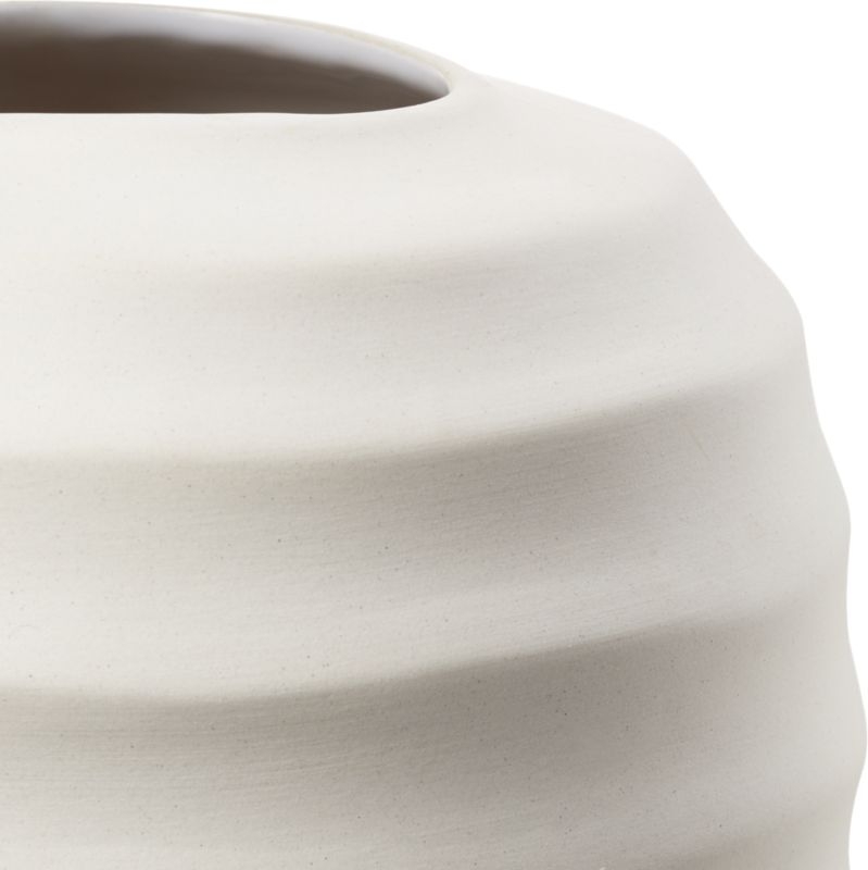 Camden Ivory Ceramic Vase - Image 3