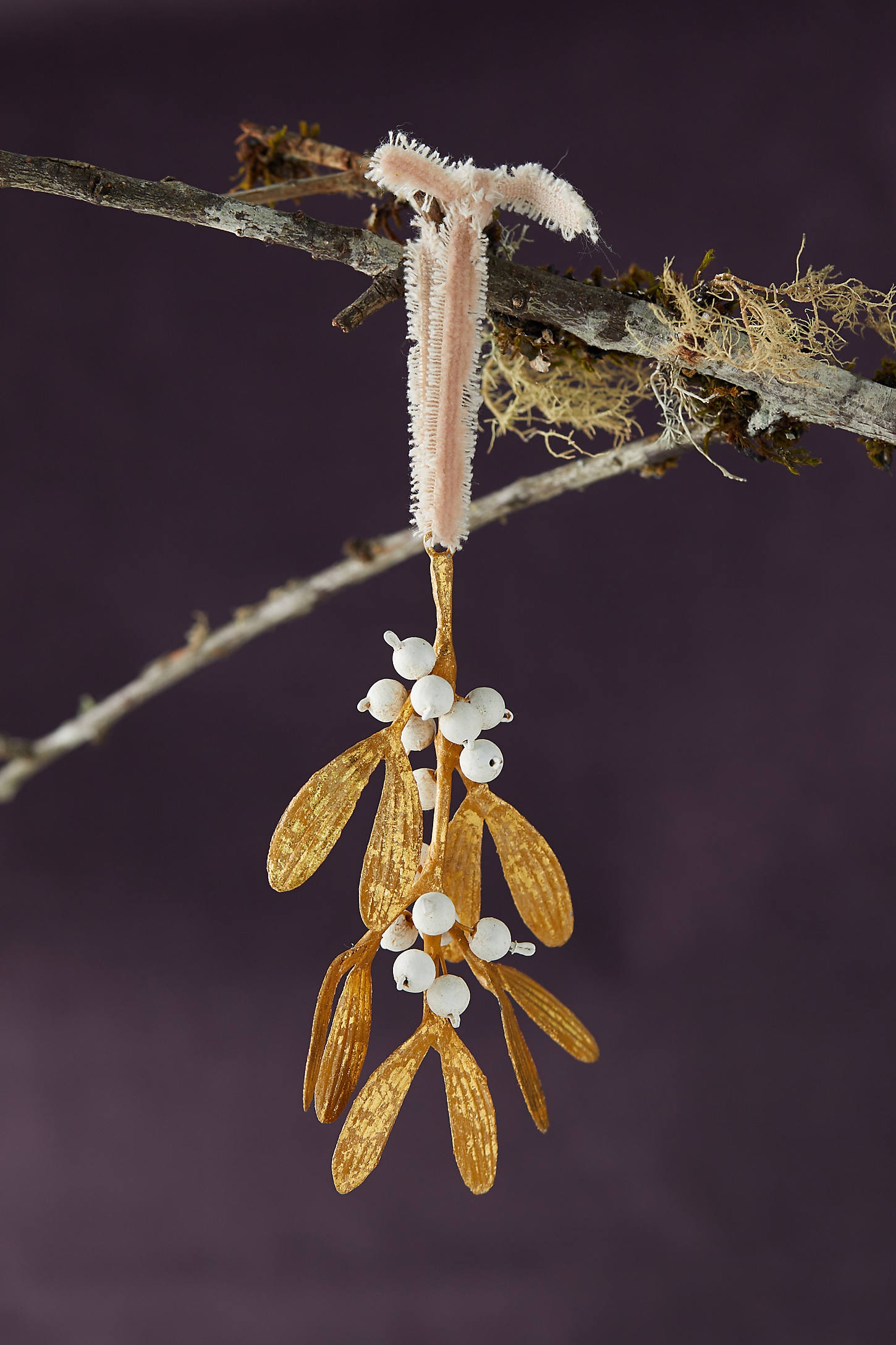 Gold Mistletoe Ornament - Image 0