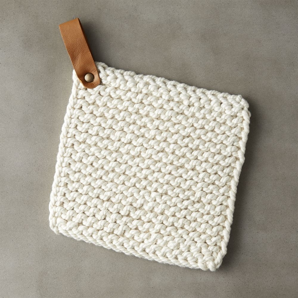 Crochet White Pot Holder - Image 0