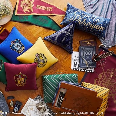 Harry Potter(TM) Pennant, Gryffindor(TM) - Image 1