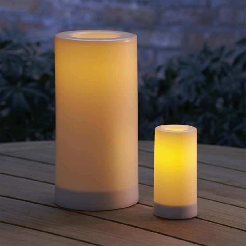 Indoor/Outdoor 4"x8" Pillar Candle with Timer - Image 0