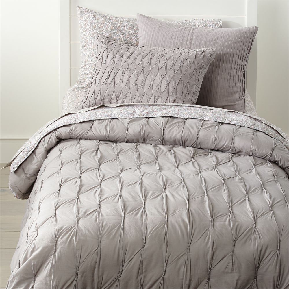 Chic Grey Twin Quilt - Image 0
