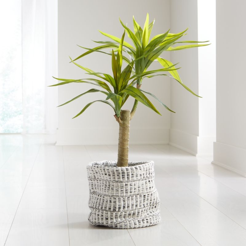 Potted Artificial Yucca - Image 1