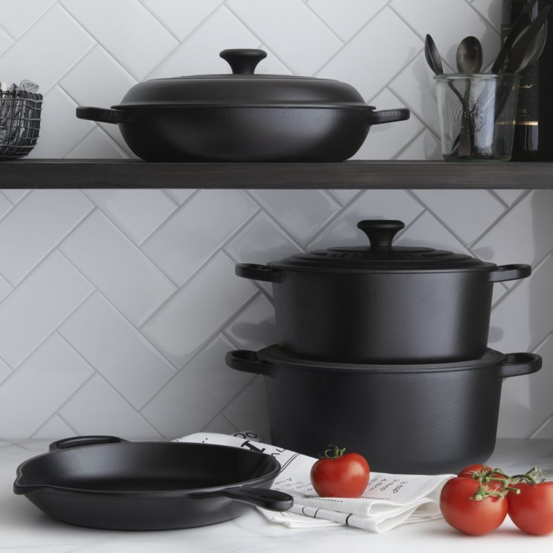 Le Creuset ® Signature 5.5-Qt. Licorice Black Enameled Cast Iron Dutch Oven with Lid - Image 4