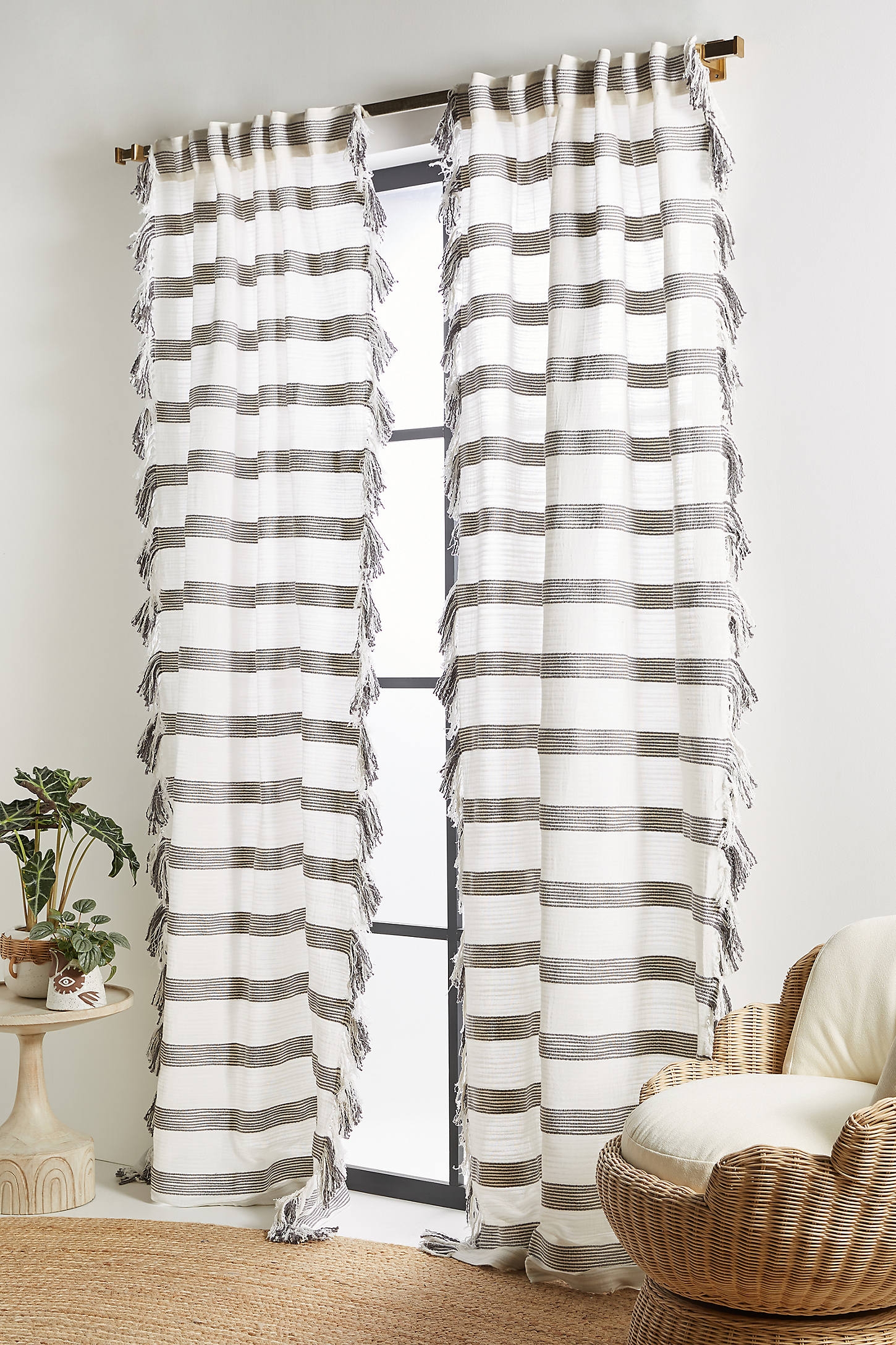 Liyat Curtain - Image 0