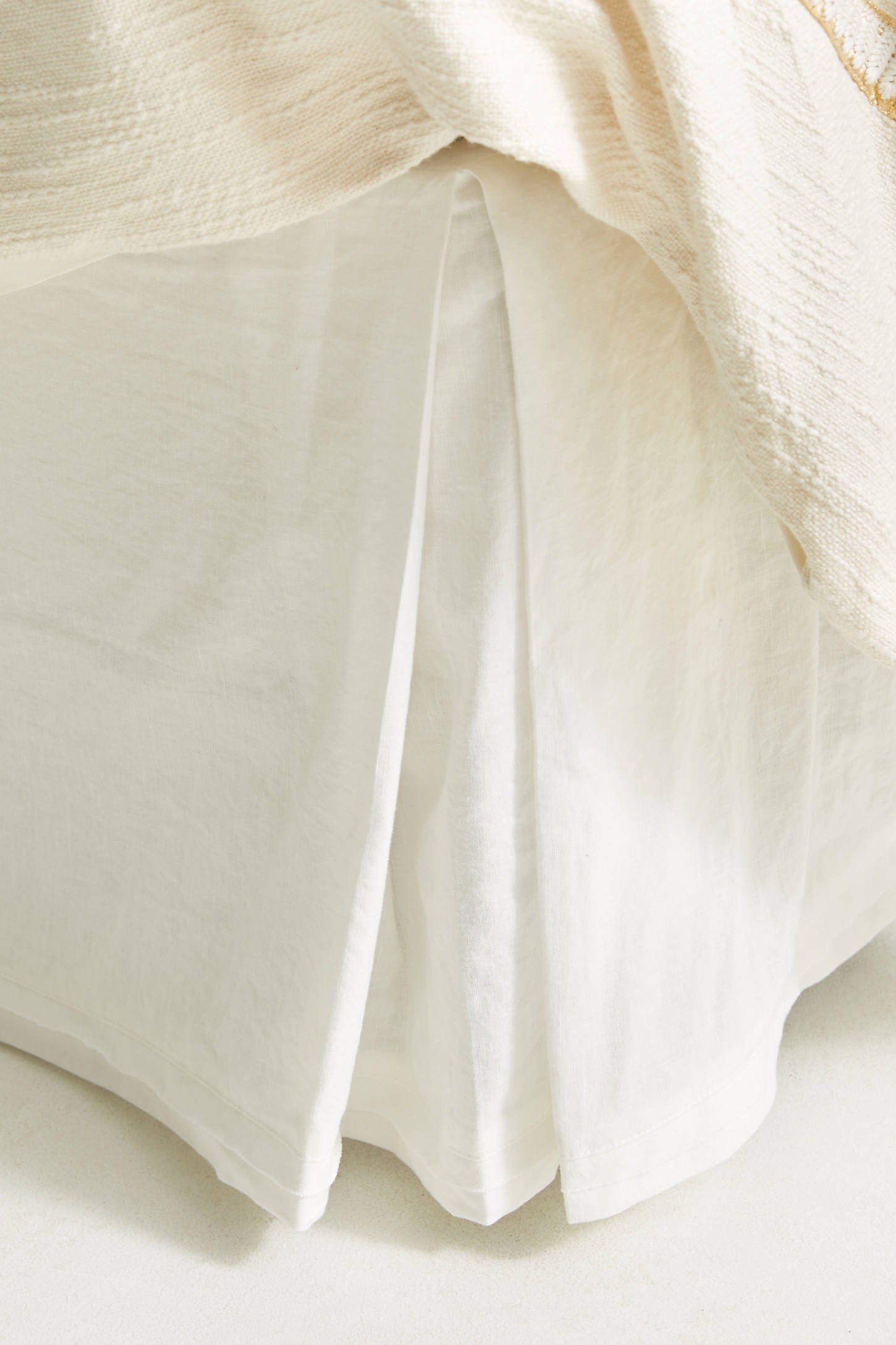 Relaxed Cotton-Linen Bed Skirt - Image 0