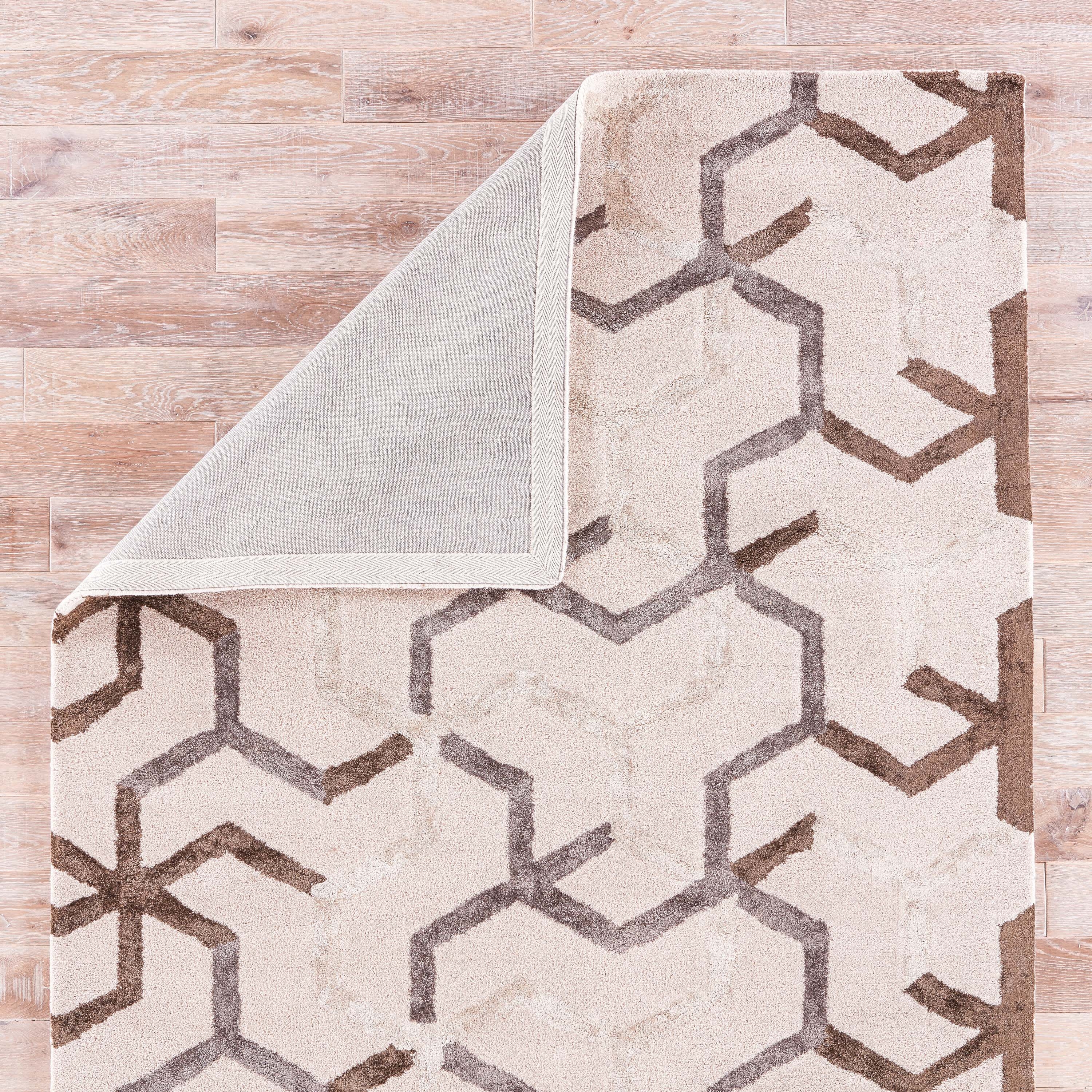 Addy Handmade Geometric Gray/ Beige Area Rug (5' X 8') - Image 2