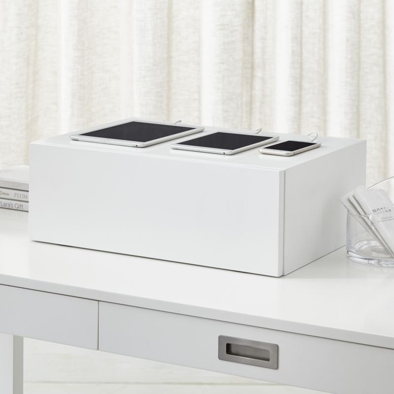 Aspect White Charging Station with Power - Image 5