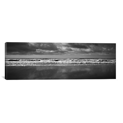 'Ocean' Photographic Print on Canvas - Image 0