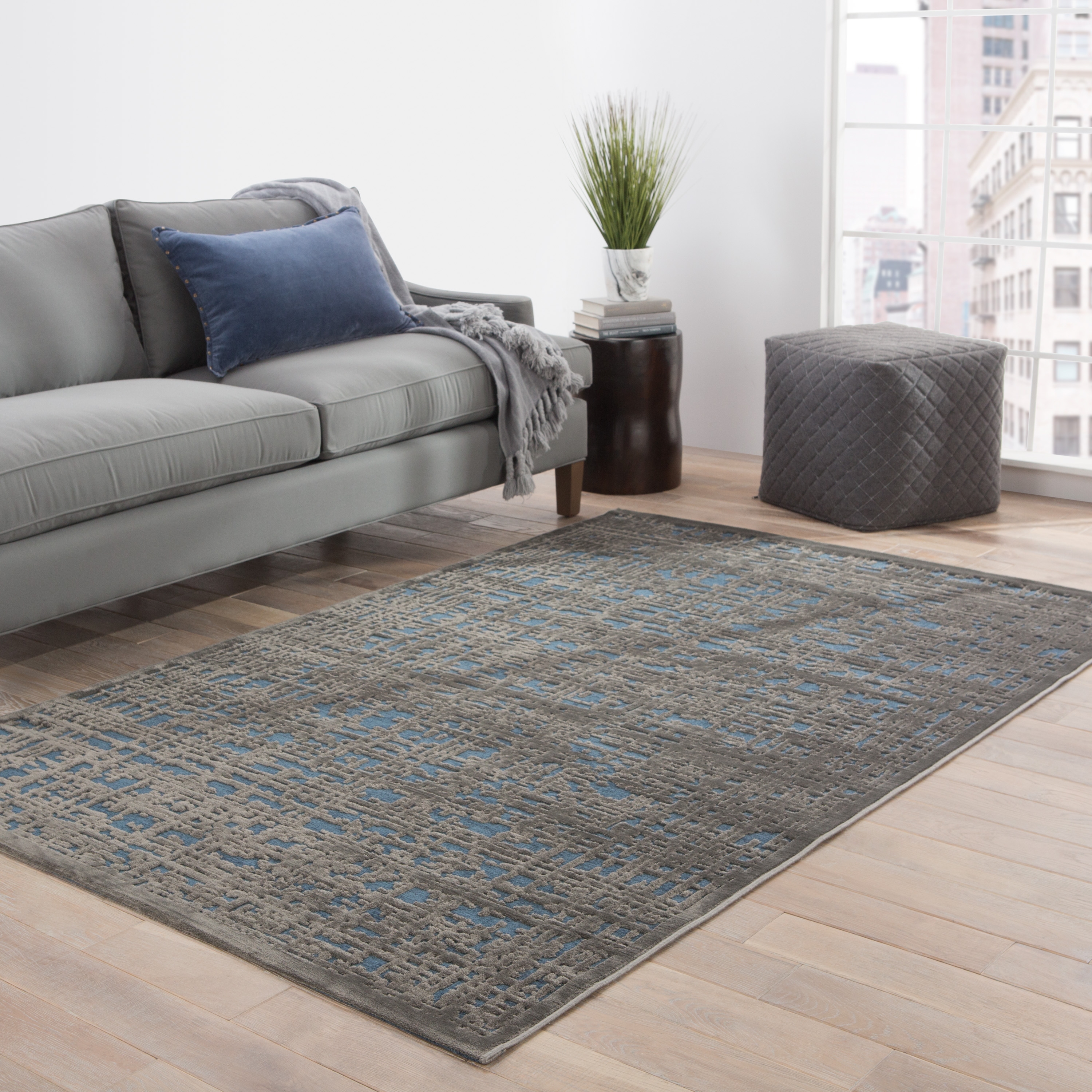Dreamy Abstract Gray/ Blue Area Rug (7'6" X 9'6") - Image 4