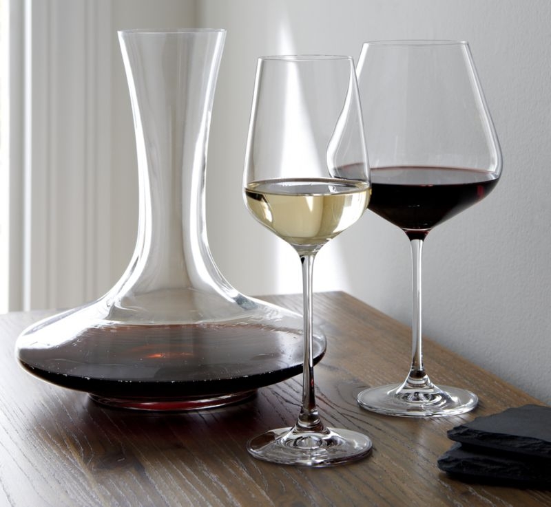 Hip White Wine Glass - Image 6
