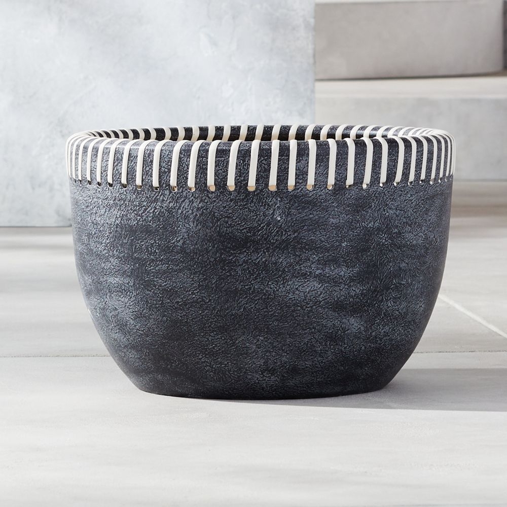 Stitch Handmade Planter Large Black - Image 0