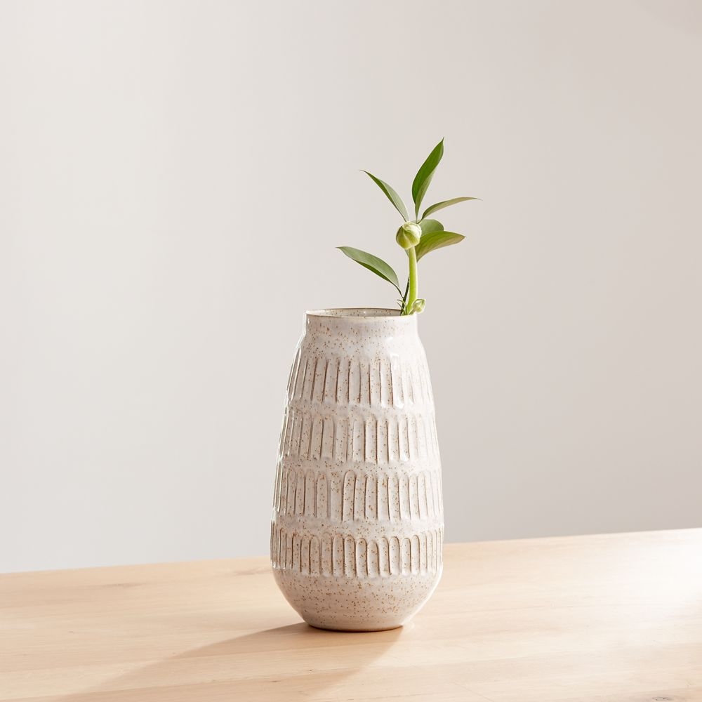 Mara Cream Vase Medium - Image 0