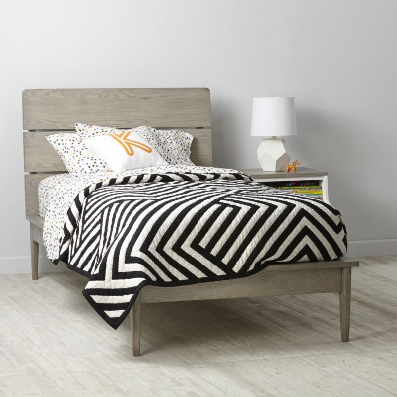Wrightwood Grey Stain Twin Bed - Image 6
