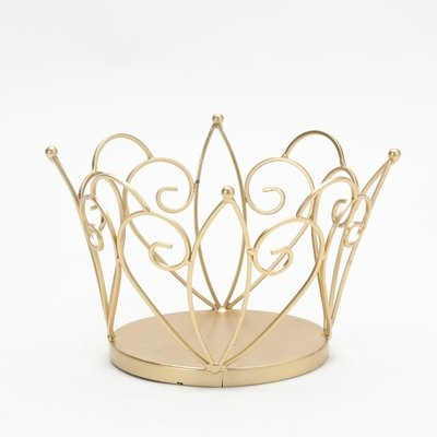 Houk Metal Wire Crown Sculpture - Image 0
