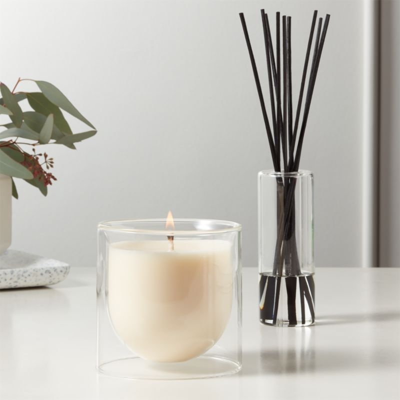 Lily and Seagrass Soy Candle - Image 1