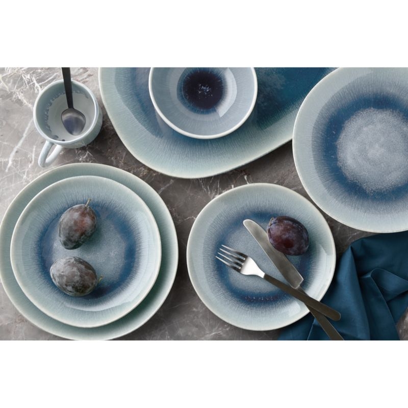 Caspian Blue Reactive Glaze Dinner Plate - Image 5
