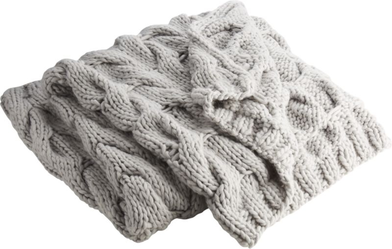 Chunky Light Grey Cable Knit Throw - Image 3