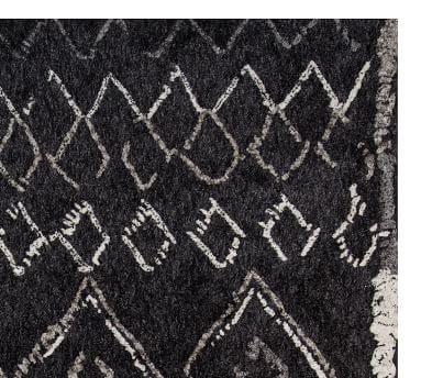 Heron Tufted Rug, 5 x 7.6', Black - Image 1