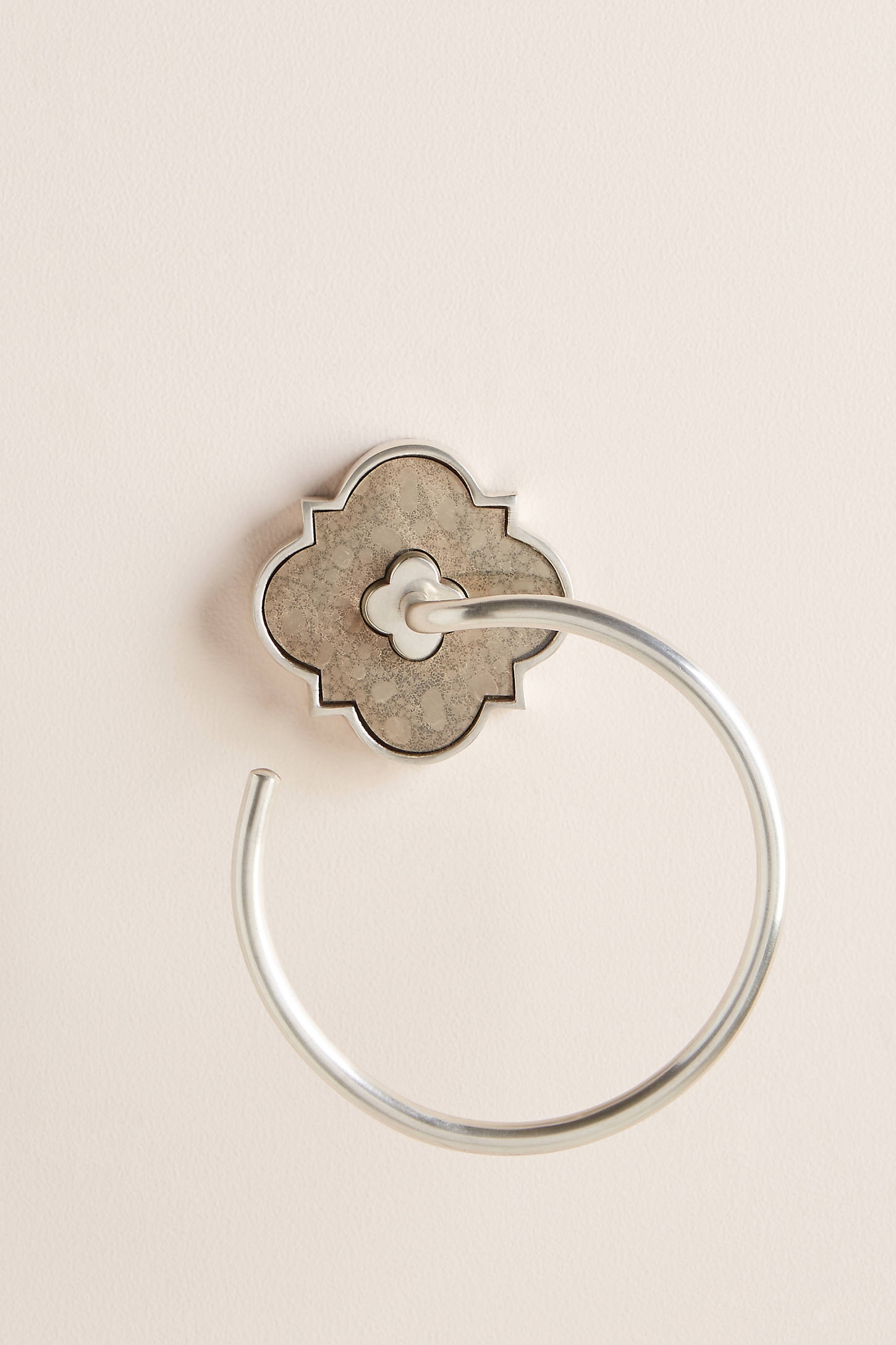 Vera Towel Ring - Image 0