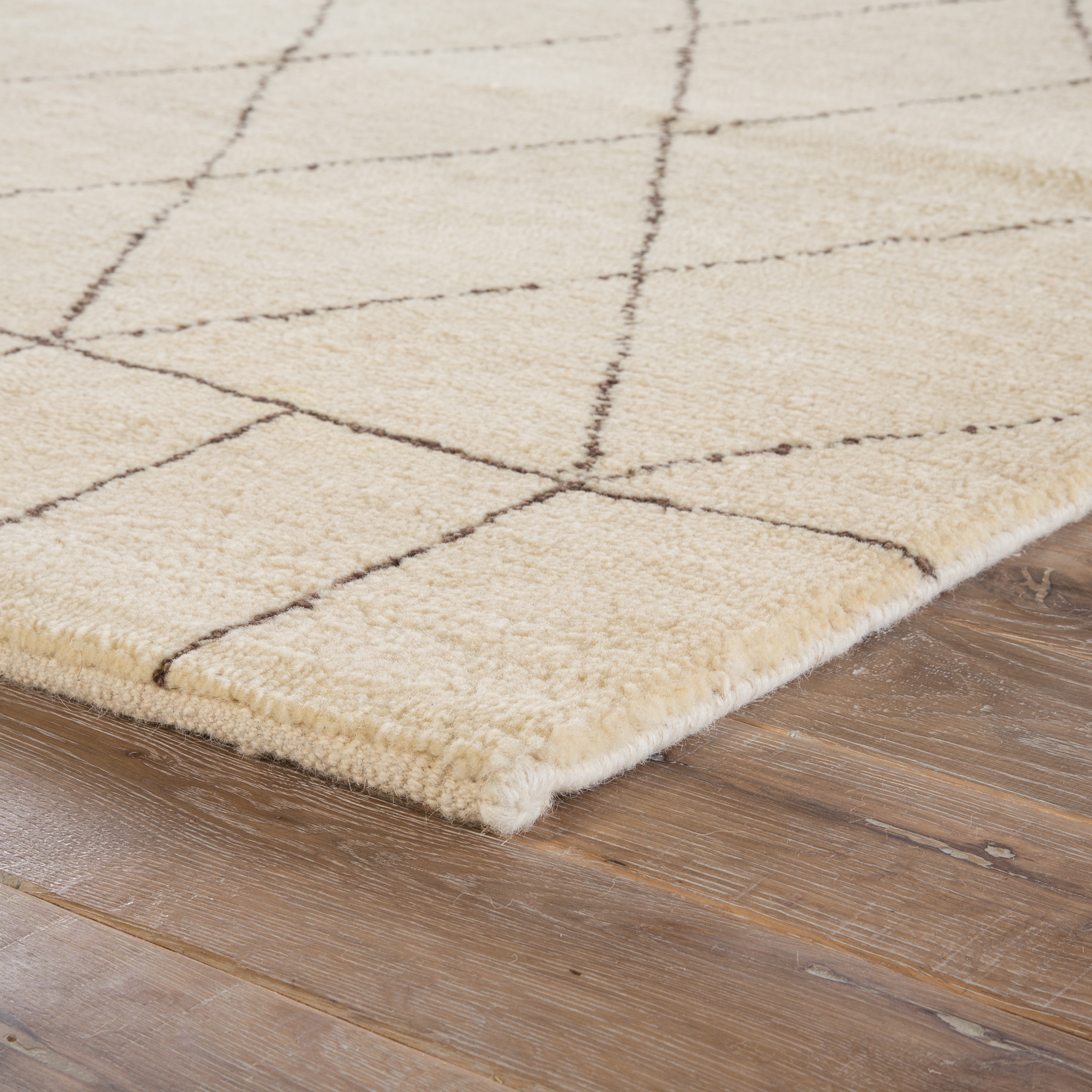 Tangier Hand-Knotted Trellis Ivory/ Brown Area Rug (5' X 8') - Image 1