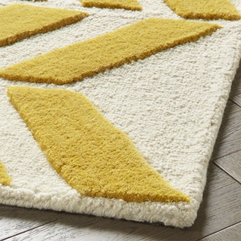 4x6' Yellow Chevron Rug - Image 5