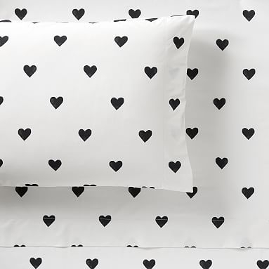 The Emily & Meritt Heart Sheet Set, Queen - Image 0