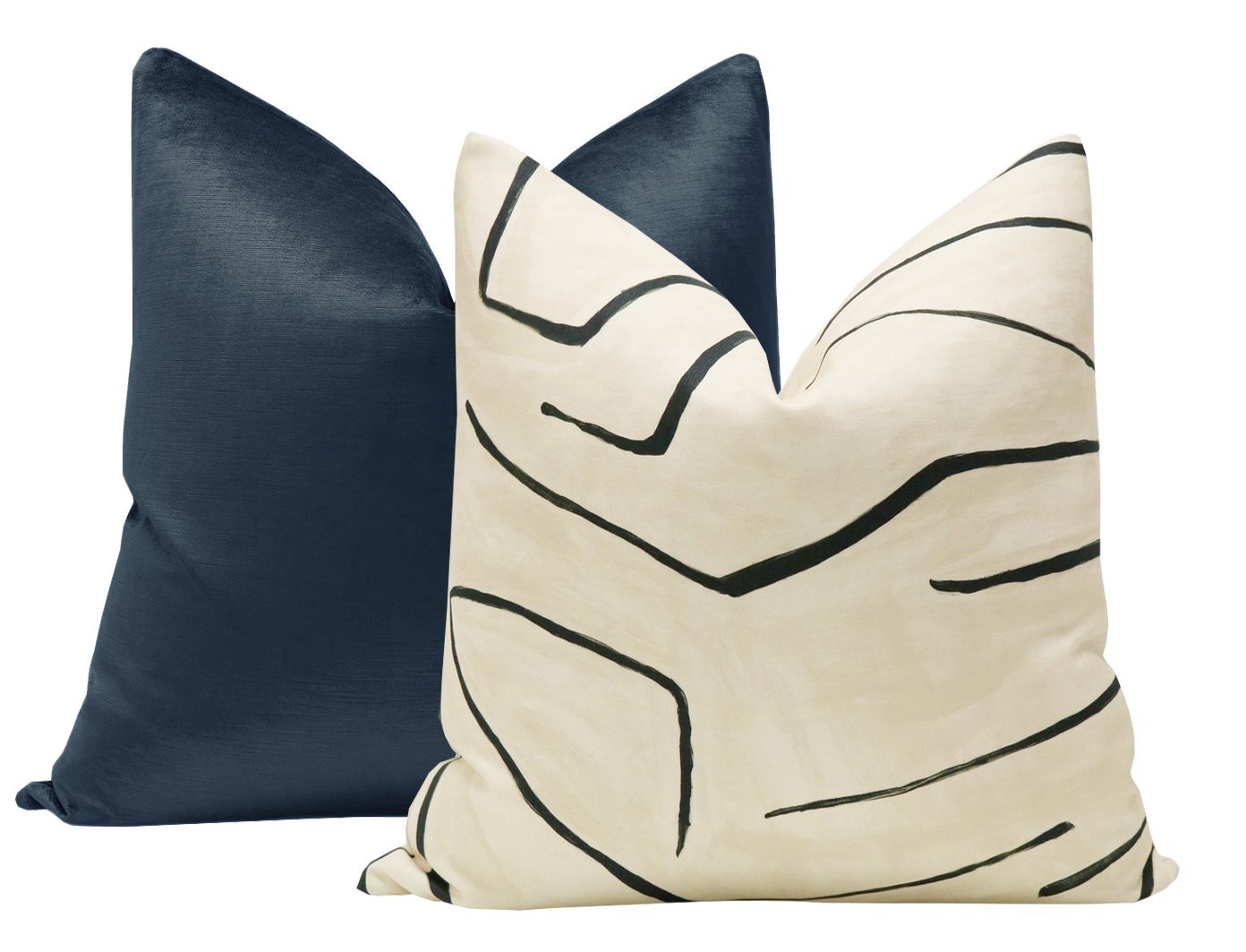 Graffito Pillow Cover, Linen & Onyx, 20" x 20" - Image 4