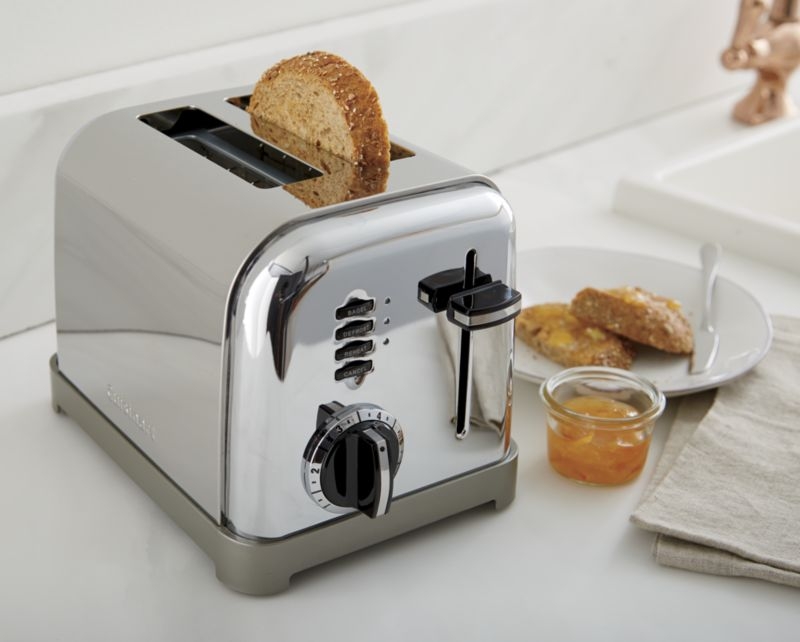 Cuisinart ® Classic Four-Slice Toaster - Image 6