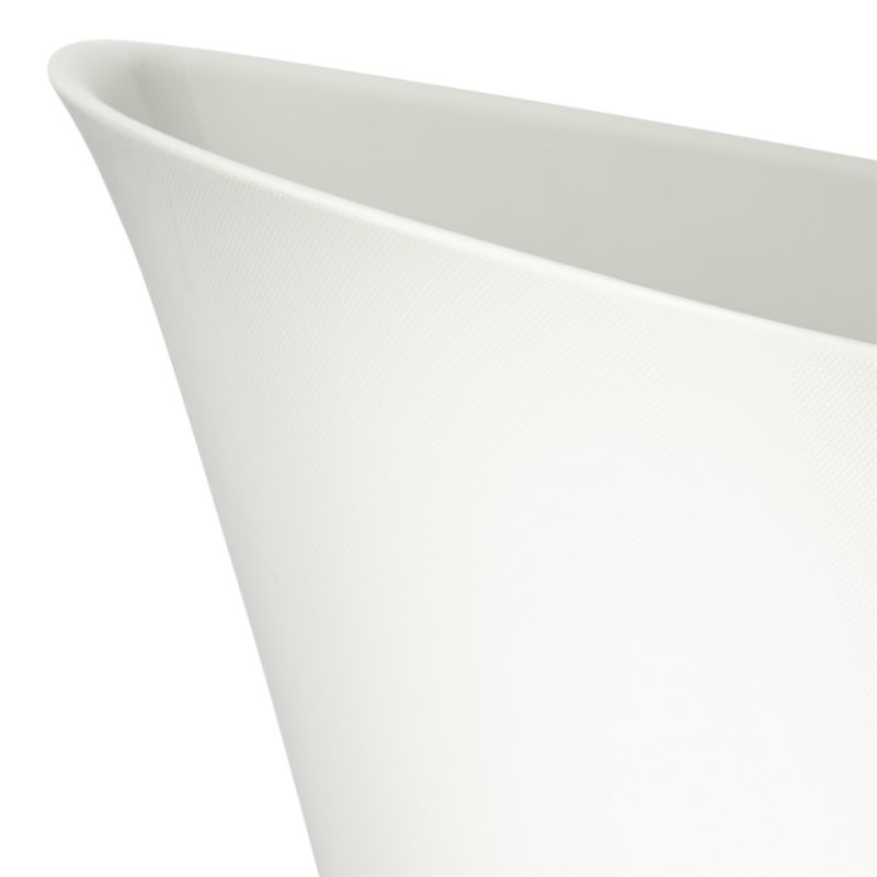 Poppy White Plastic Chair - Image 5