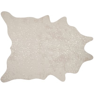 Wynsum Ivory/Champagne Area Rug - Image 0